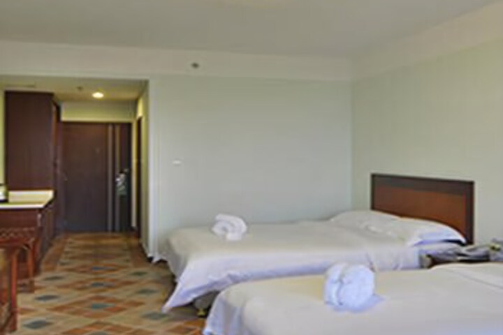 Room 6 of 7