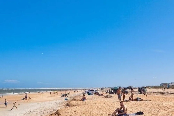 Beach 13 of 17