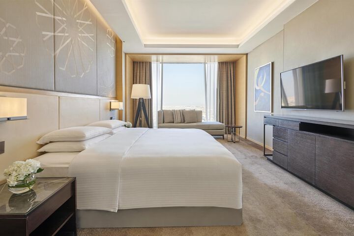 Room 42 of 146
