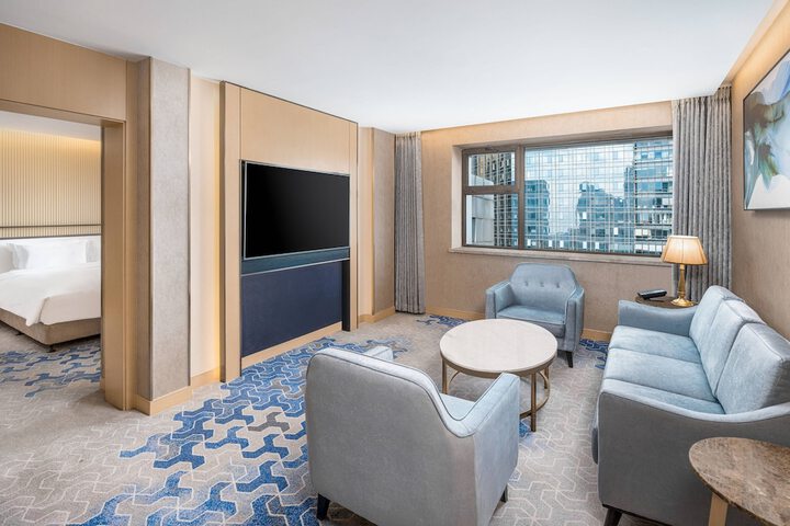 Room 10 of 40