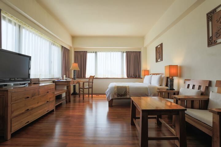 Room 14 of 37