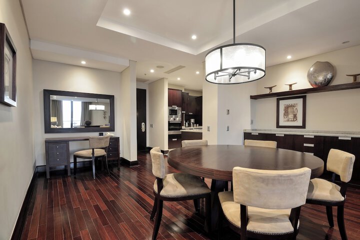 Dining Photos
