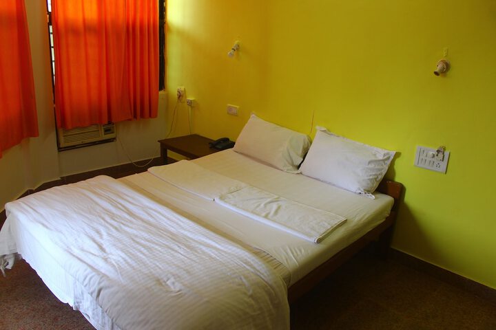 Room 19 of 97