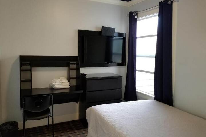 Room 5 of 30