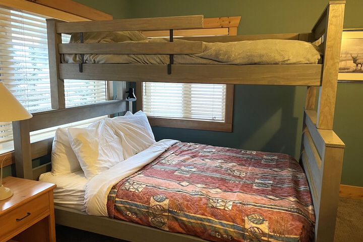 Room 9 of 66