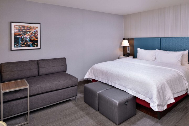 Room 29 of 65