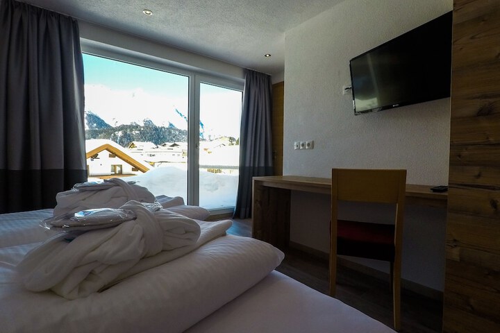 Room 2 of 72