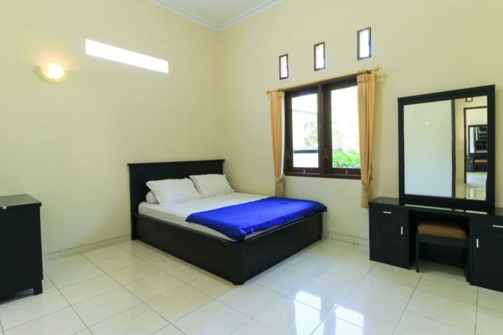 Room 6 of 65
