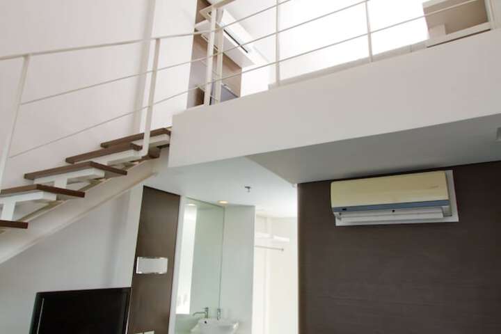 Room 10 of 27