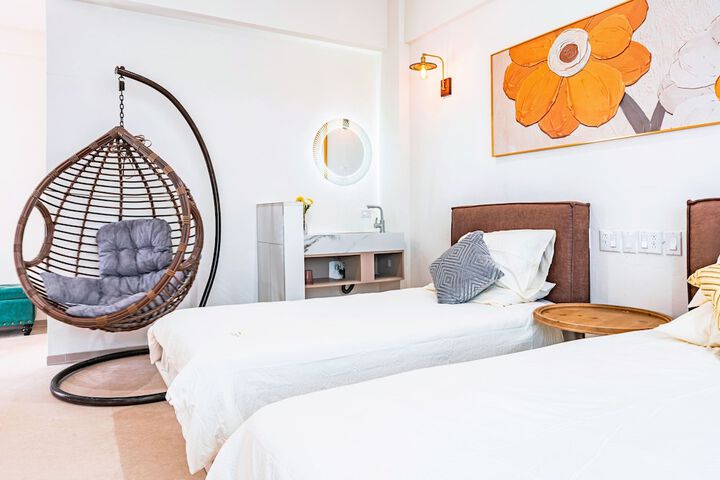 Room 12 of 47