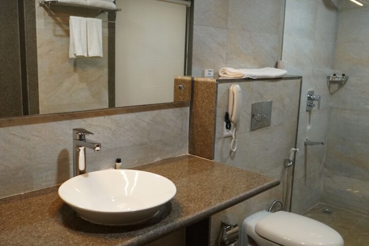 Room 20 of 38