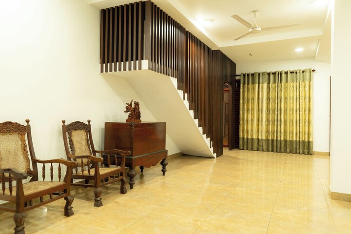 Room 13 of 27