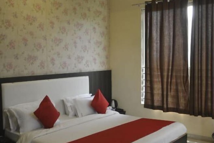 Room 8 of 20