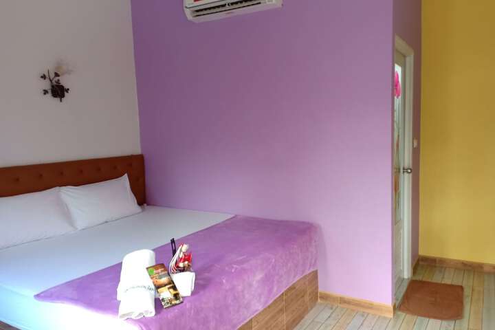 Room 13 of 29