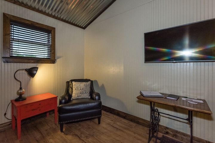 Room 35 of 62