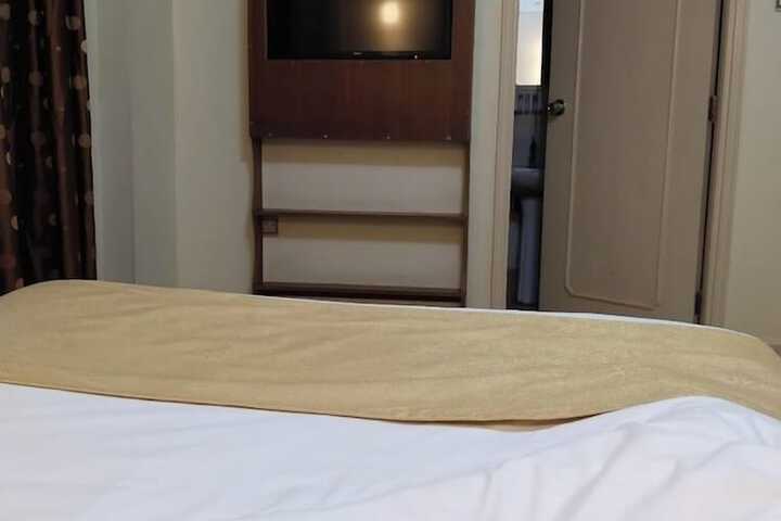 Room 15 of 52
