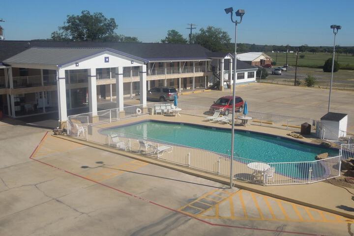 Hotel with Pool