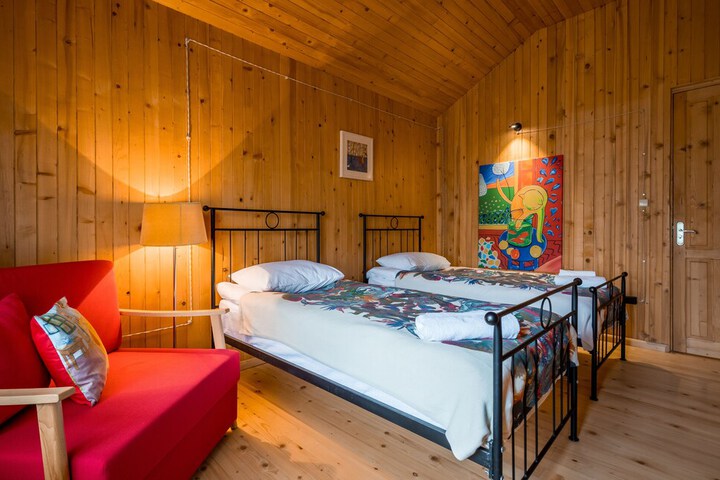 Room 27 of 59