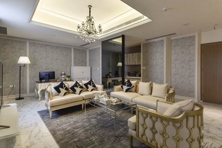 Room 20 of 26