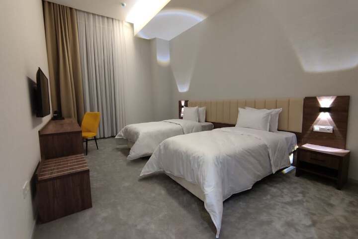Room 13 of 45
