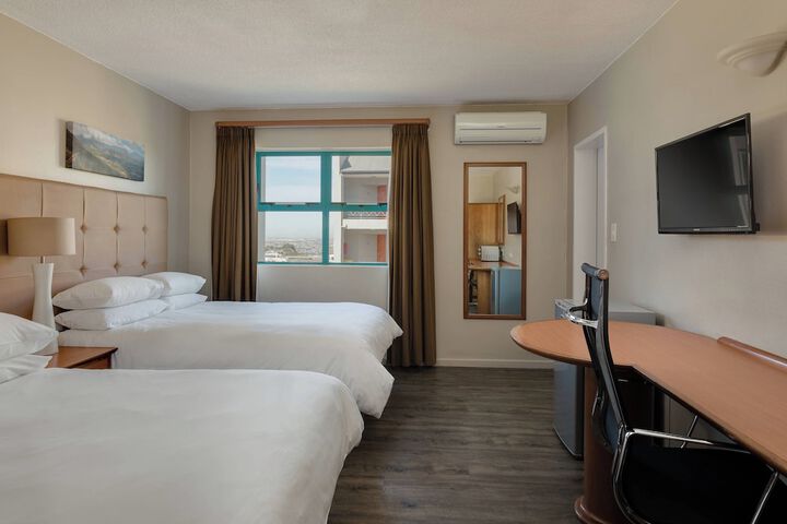 Room 9 of 36