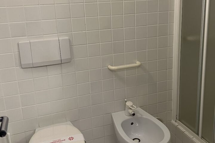 Room 69 of 99