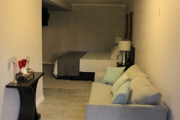 Room 25 of 219