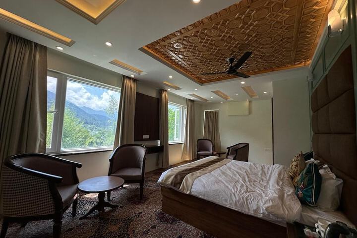 Room 16 of 47