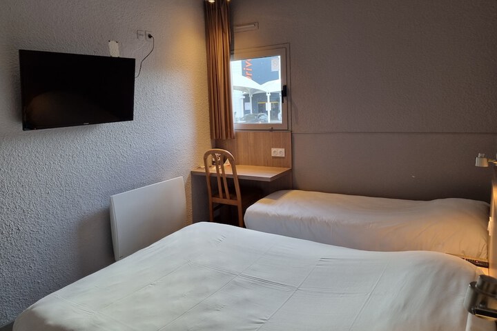 Room 26 of 41