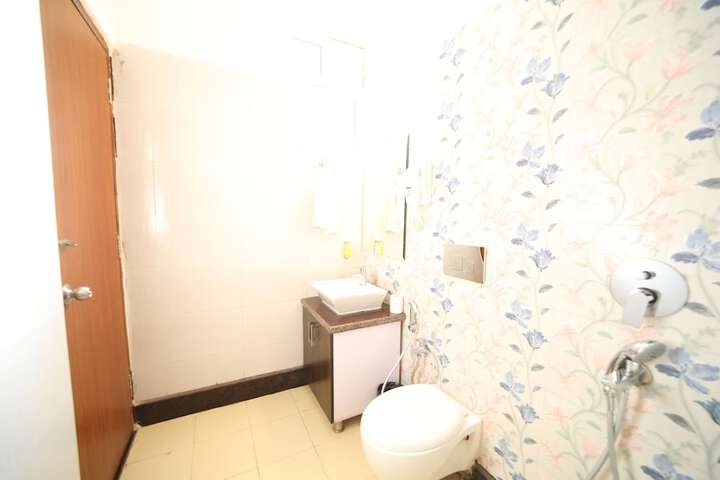 Room 46 of 65