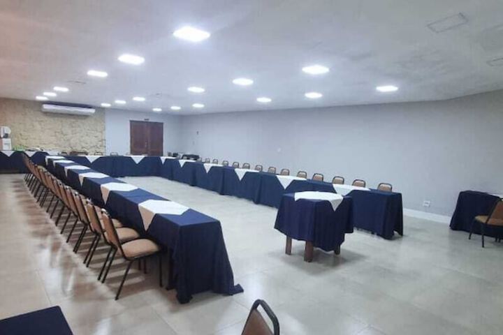 Ballroom/Hall 56 of 78