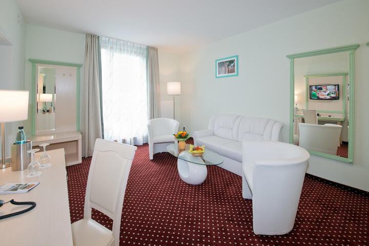 Room 18 of 42