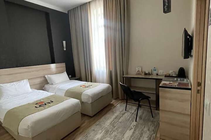 Room 18 of 44