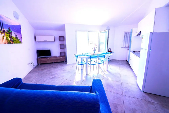 Room 5 of 19