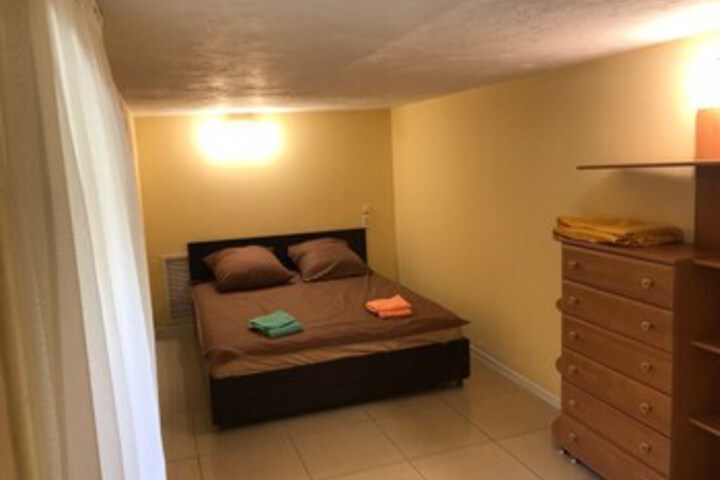 Room 104 of 113