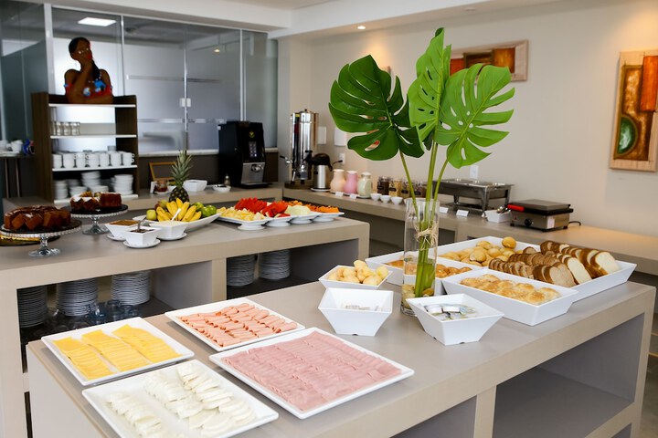 Breakfast/Coffee Service 64 of 80