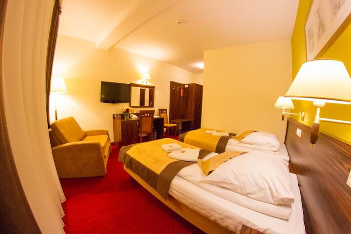 Room 6 of 31