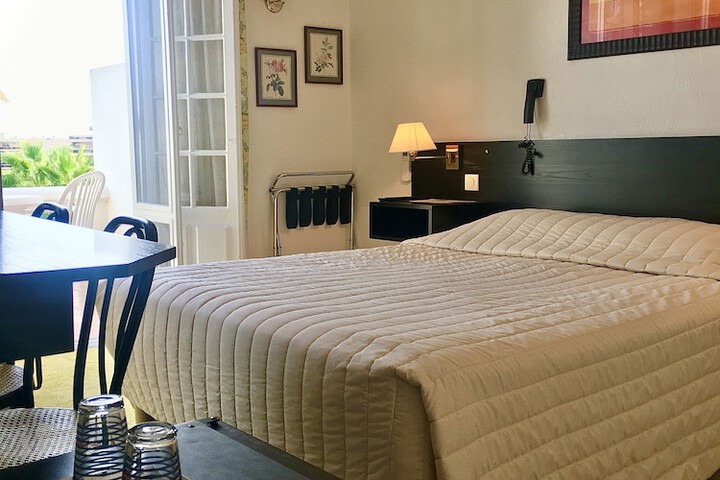 Room 13 of 62
