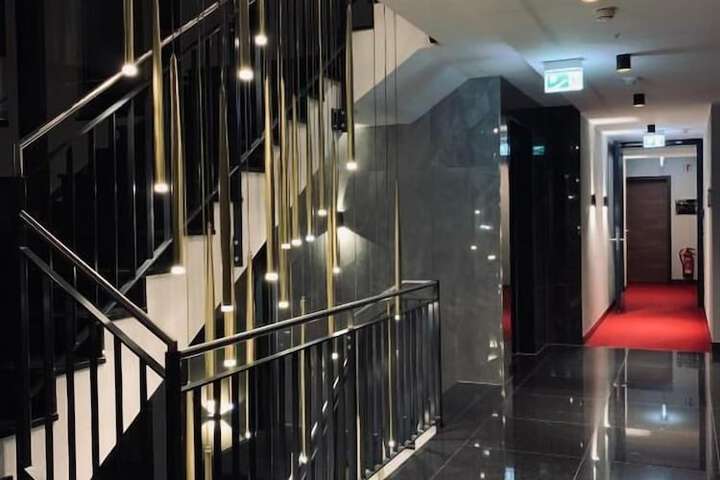 Ballroom/Hall 69 of 100