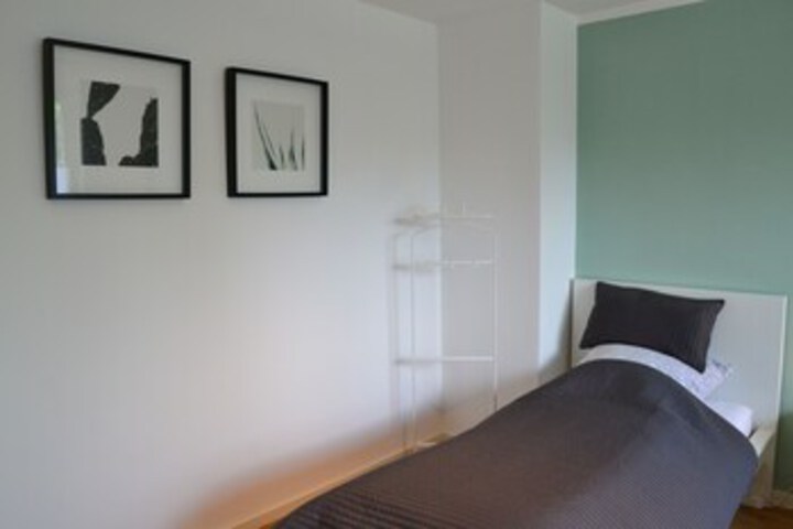 Room 128 of 177