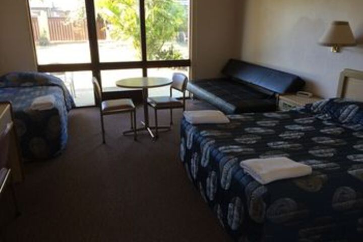 Room 7 of 11