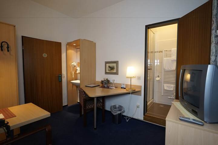 Room 22 of 50