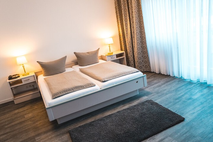 Room 35 of 68