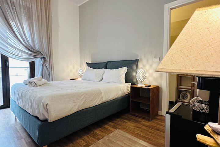 Room 14 of 37
