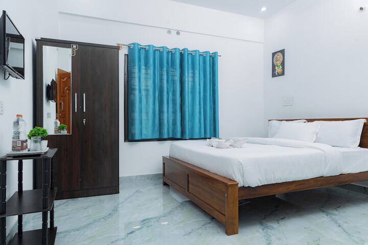 Room 5 of 26
