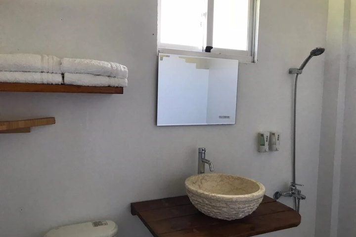 Room 8 of 13