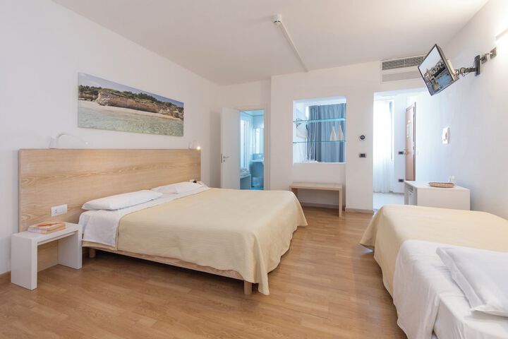 Room 26 of 52