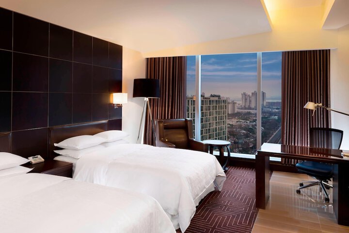 Room 15 of 113