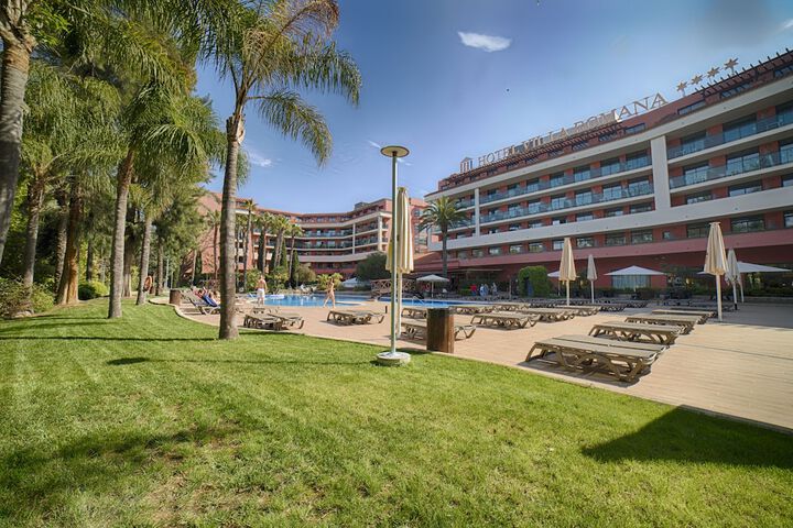Pools & Facilities
