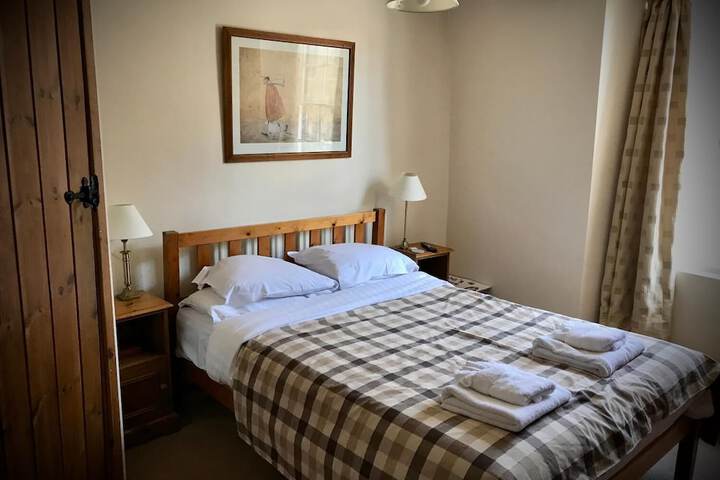 Room 7 of 94